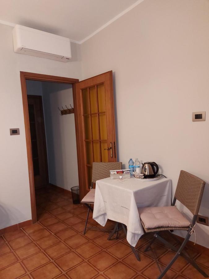Casa Dell'Agrifoglio Hotel Caselette Exterior photo